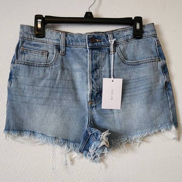 Cello Rip Tide Light Wash High Rise Frayed Hem Denim Shortie Shorts NEW - Picture 4 of 13